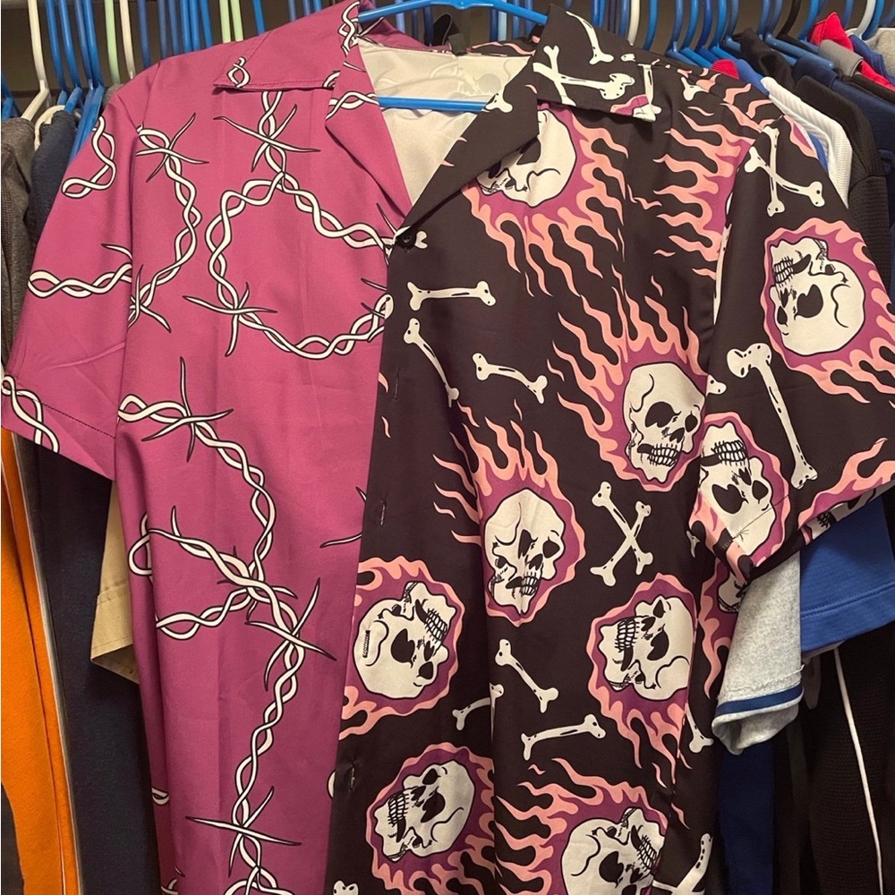 Skull and Barbed Wire Print Button Down Shirt